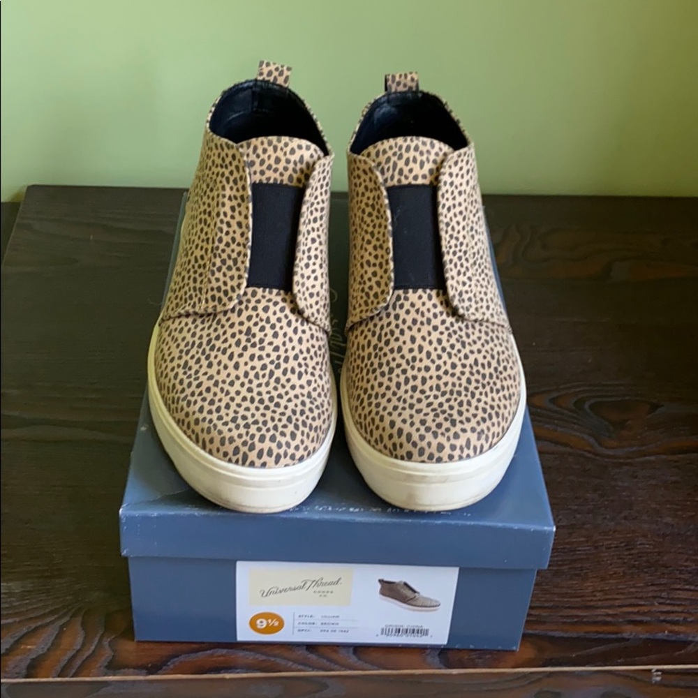 Leopard casual shoes